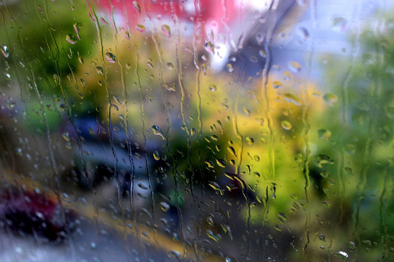 广州暴雨预警更新，城市如何应对即将到来的暴雨天气挑战