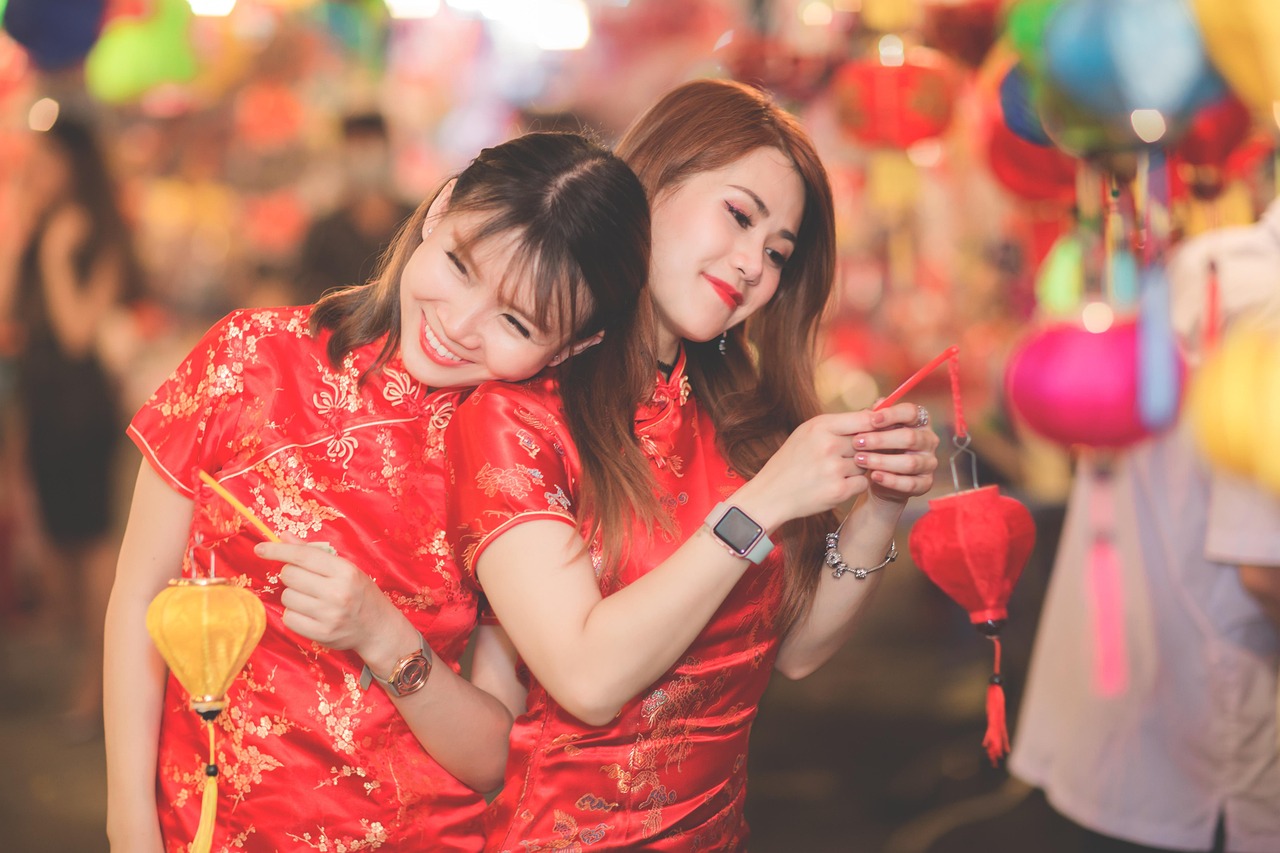 属蛇女明星，魅力与才华的双重闪耀