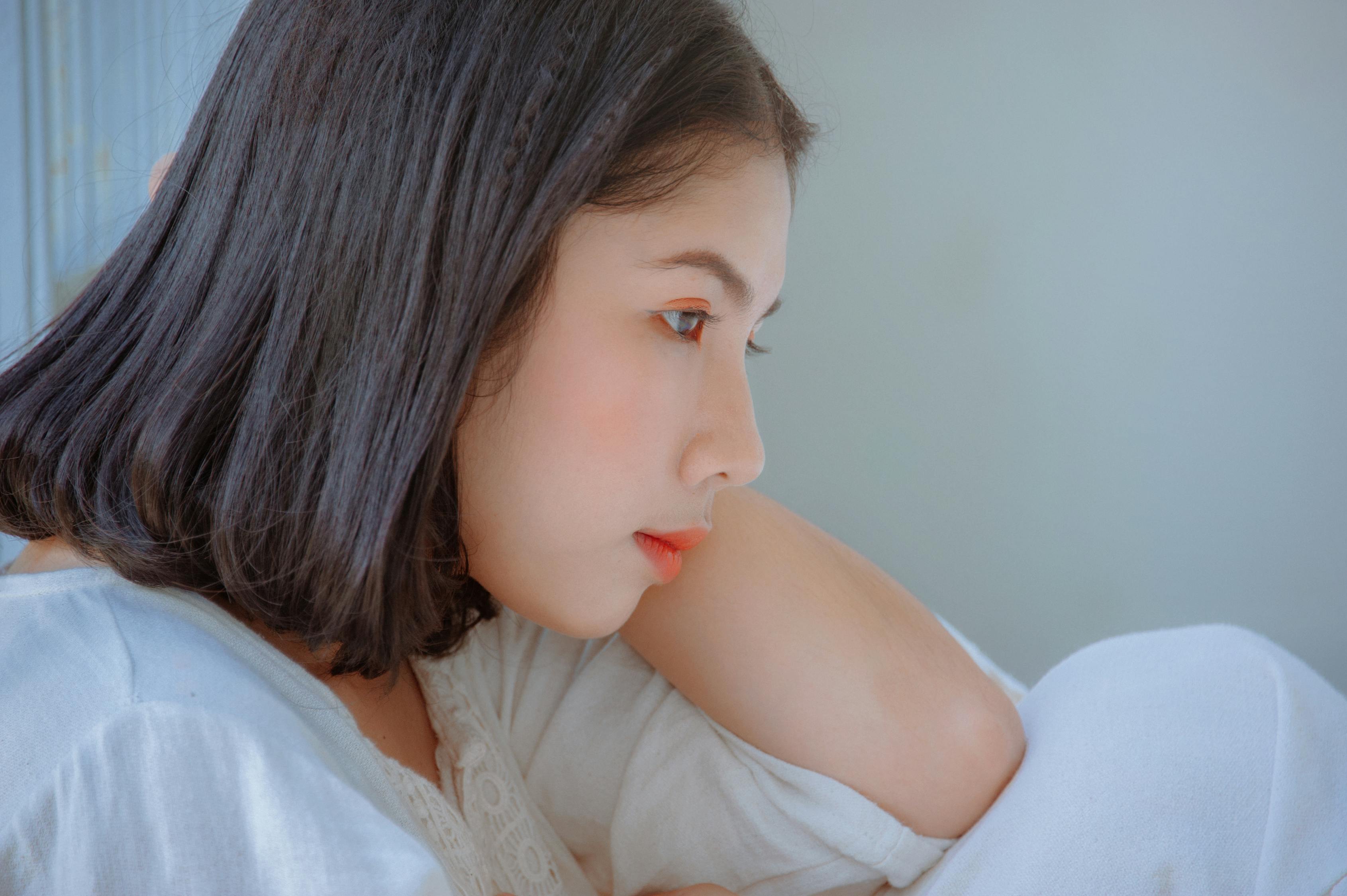杨洋最新帅气写真，瞬间展现偶像魅力