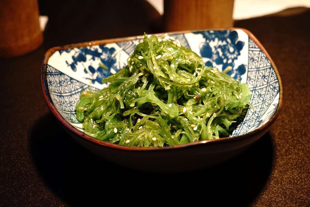 带你领略夏日美食风尚，精选时尚凉菜推荐（附夏日精选凉菜精选）