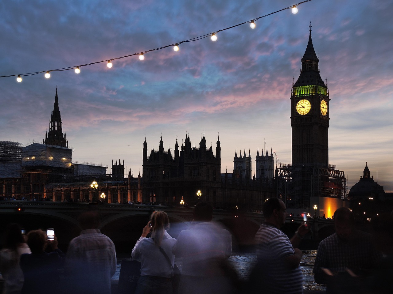 英国与德国房价走势，最新动态、市场趋势及前景展望