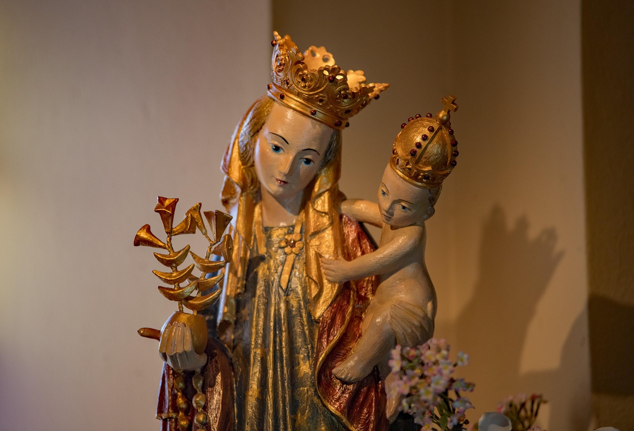 二次元到现实的艺术展现，动漫头像全身风采展示