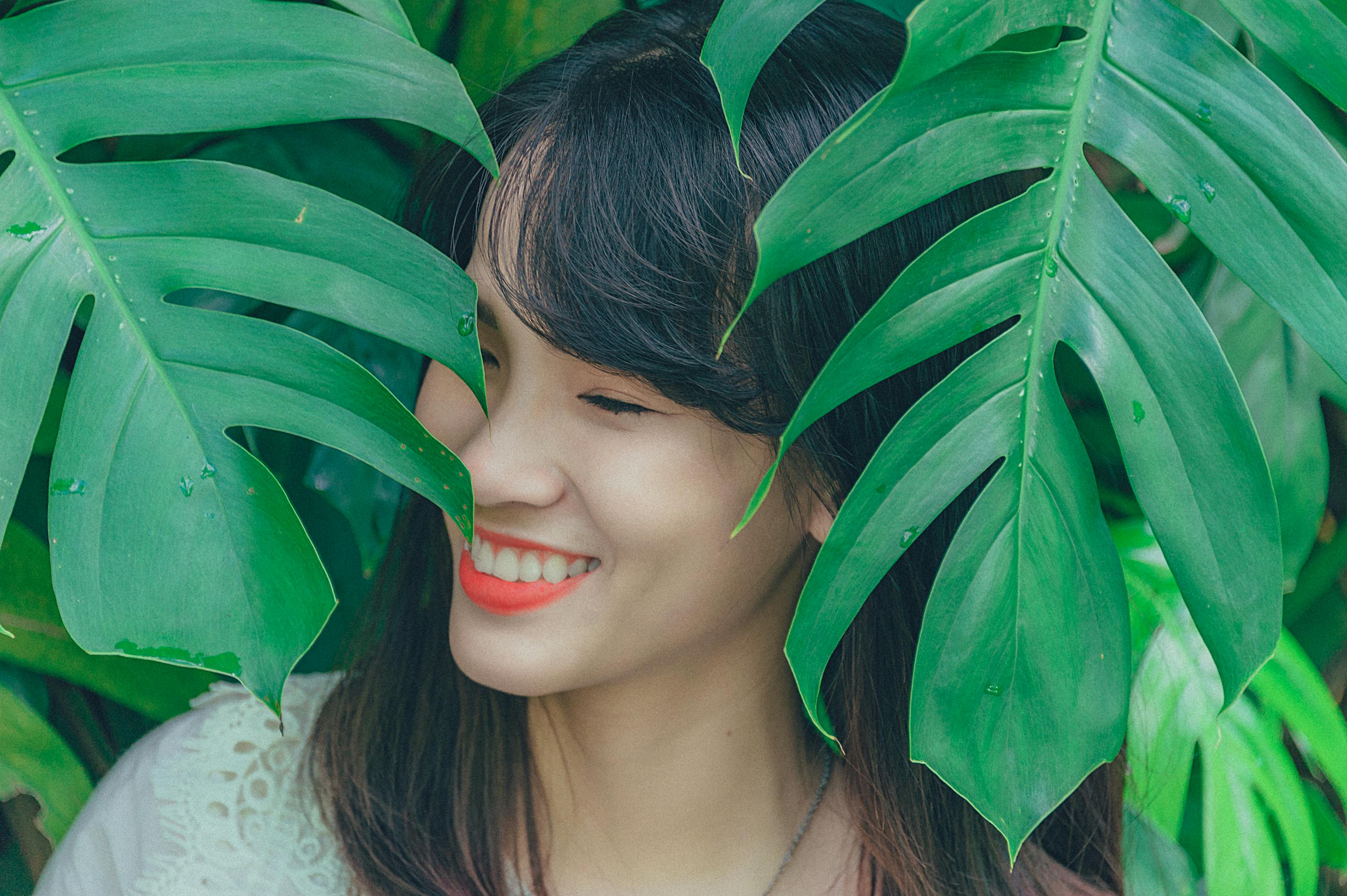 动漫世界中的美丽女生，令人陶醉的图片探索